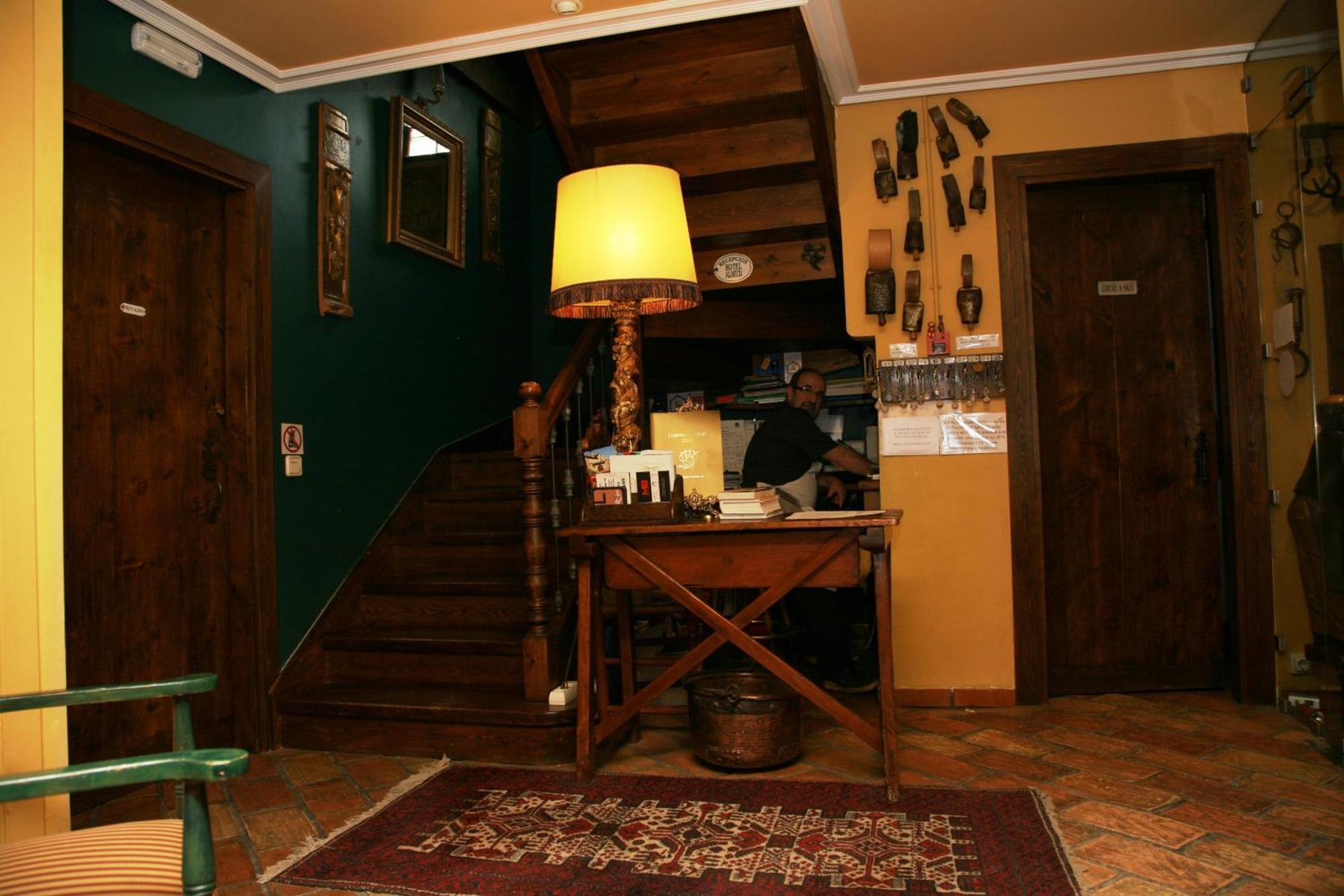 Hotel Almud Sallent de Gállego Buitenkant foto